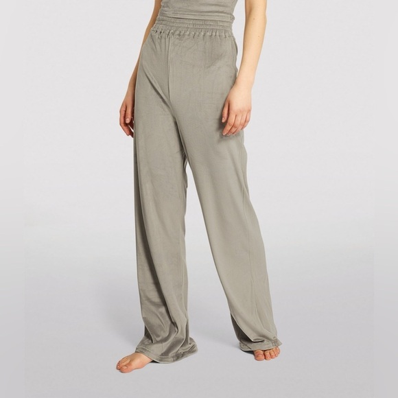 SKIMS Velour Wide Leg Pant size XS Grey - Picture 2 of 7